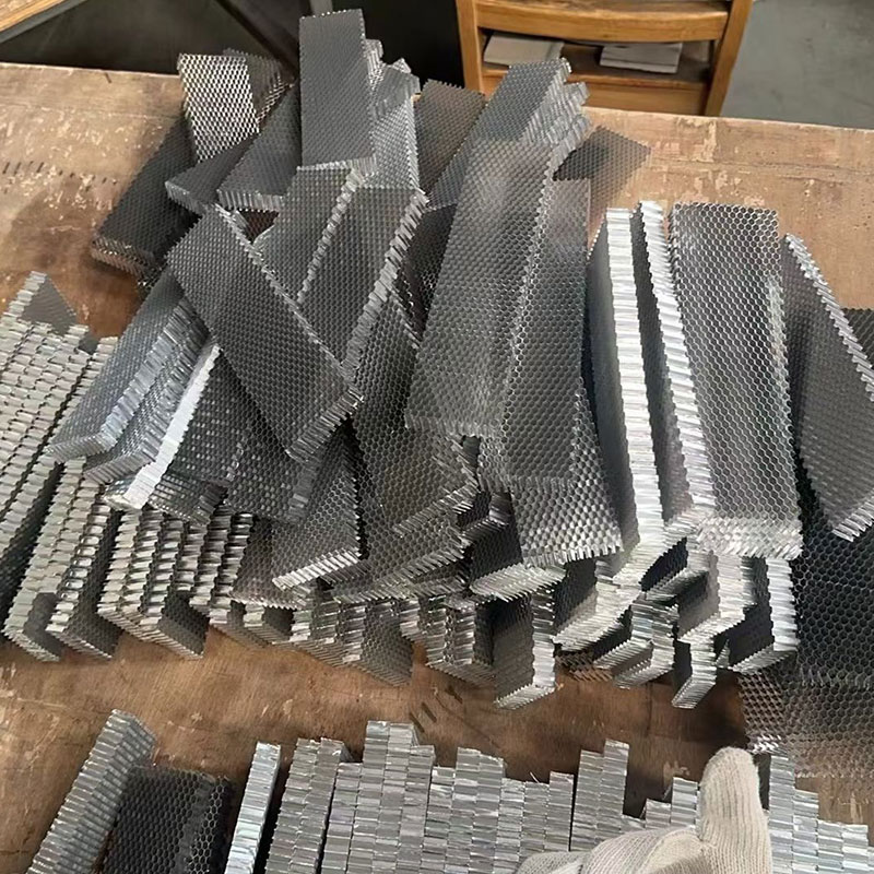Aluminum honeycomb core