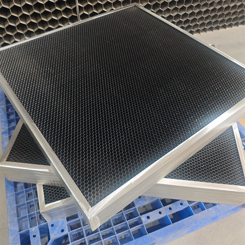 Stainless steel honeycomb core
