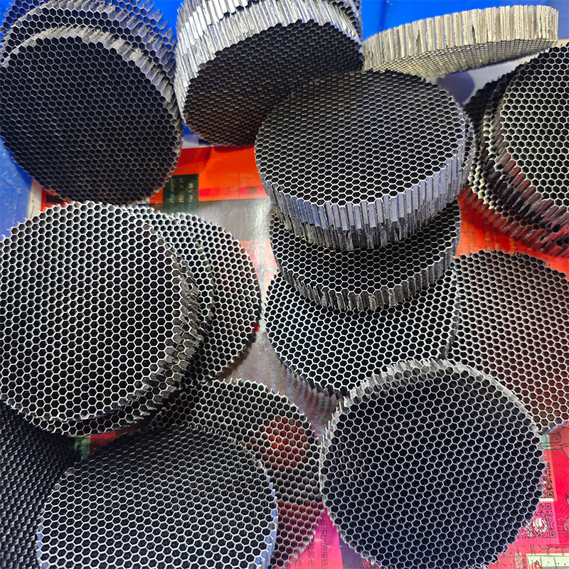 Stainless steel honeycomb core