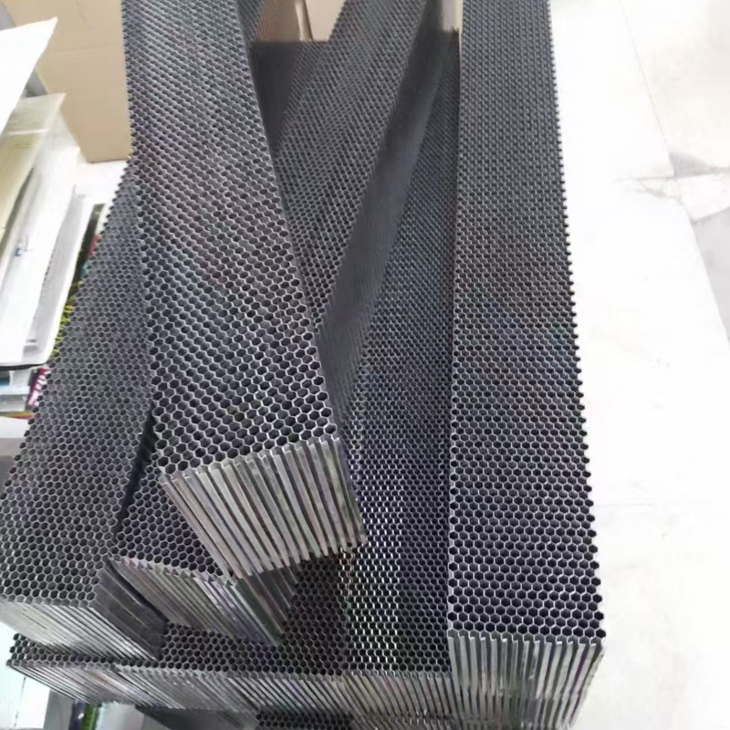 304 316L Stainless Steel Honeycomb Core Corrosion Resistant Industrial Metal Honeycomb Substrate